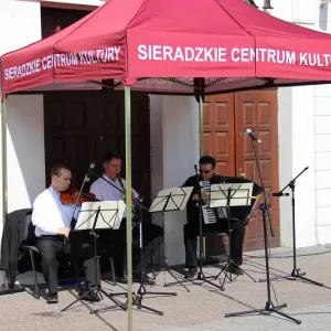 Zdjęcie Bazar Art. 2012 4