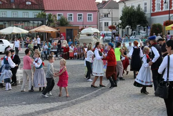 Zdjęcie w rytmie walca i tańców regionu sieradzkiego 1